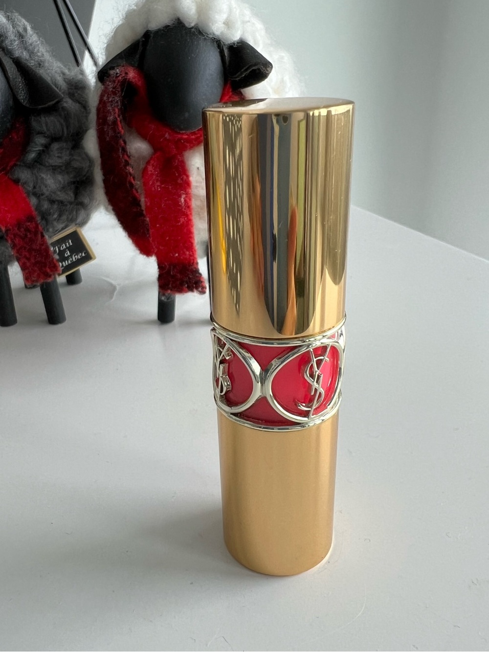 Yves Sait Laurent YSL Rouge Volupté Shine Oil-In-stick 32 pink 0.11 Oz